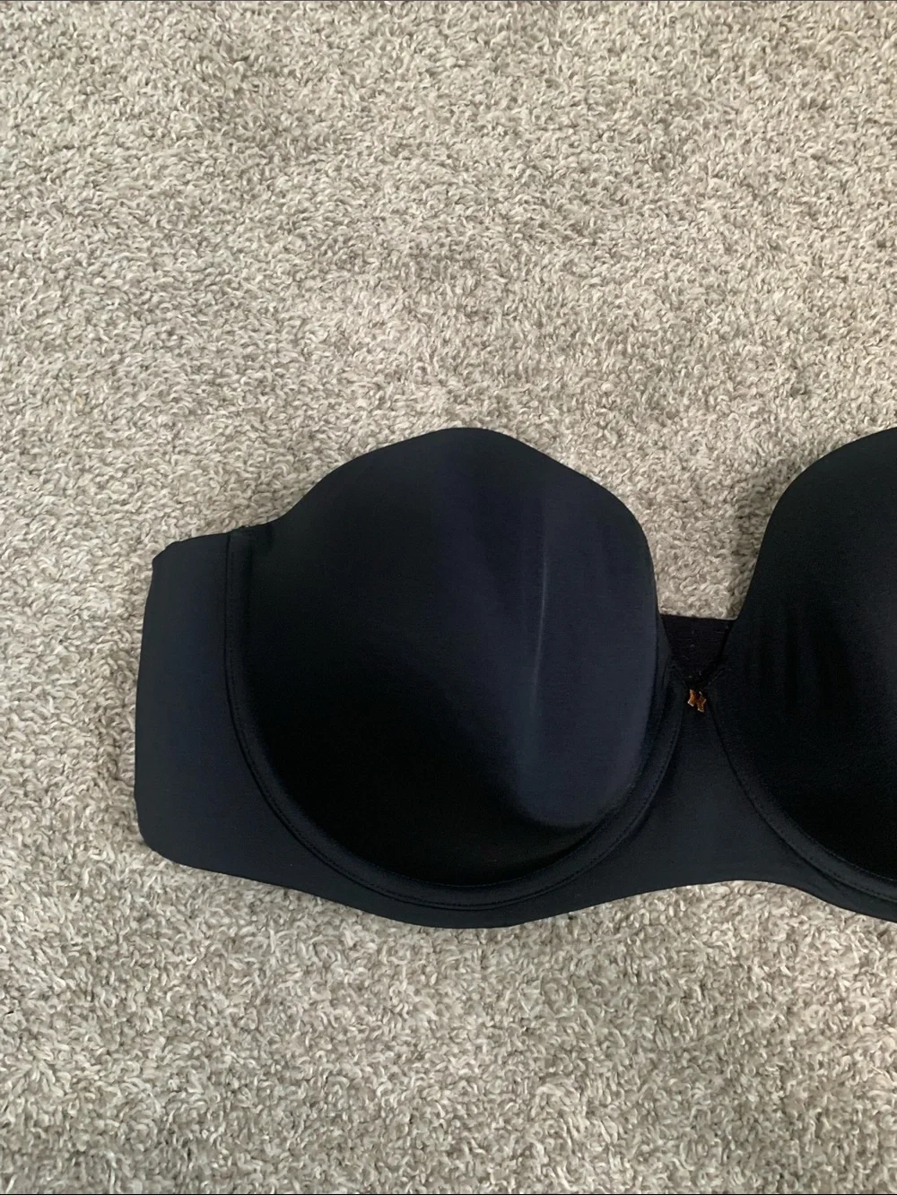 Black Strapless Molded Cup Bra - Brand: